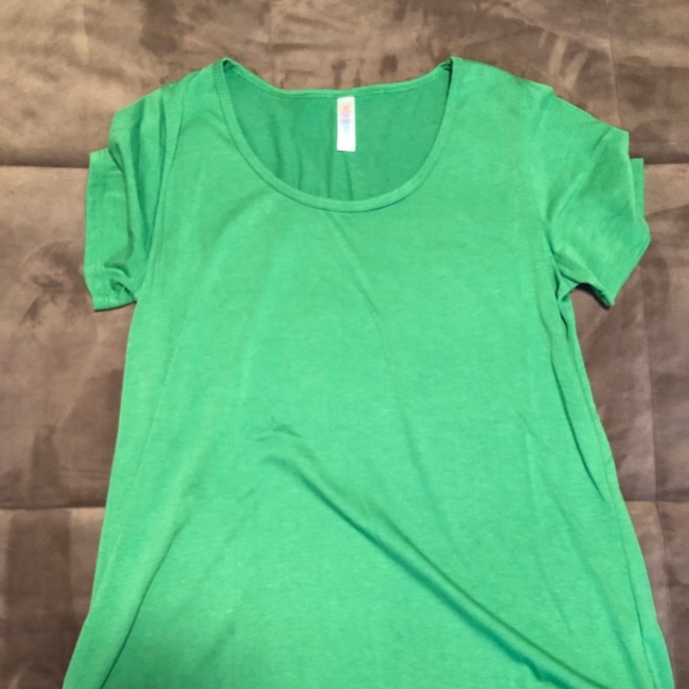 Lularoe Perfect T - Size S